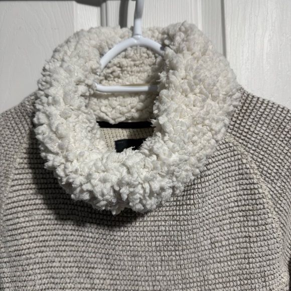 Superdry Cozy Cream Sweater with Sherpa Collar Size Medium. - Picture 3 of 16